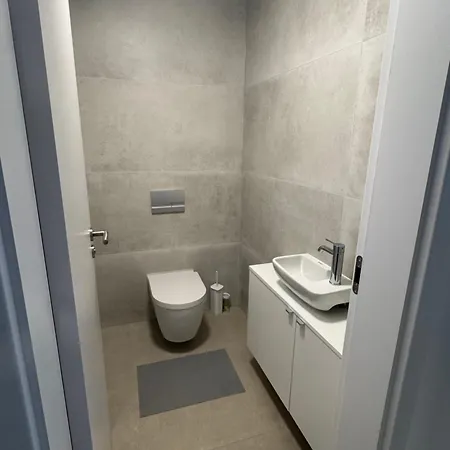 Sky Park By Zaha Hadid- Modern With Garage Апартаменти