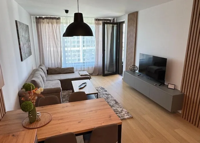 Apartament Sky Park By Zaha Hadid- Modern With Garage *