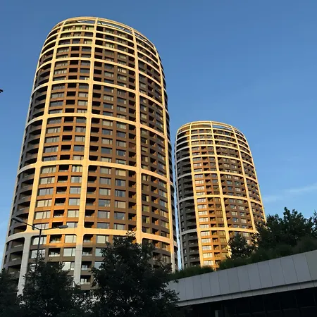 Sky Park By Zaha Hadid- Modern With Garage Apartament Bratysława