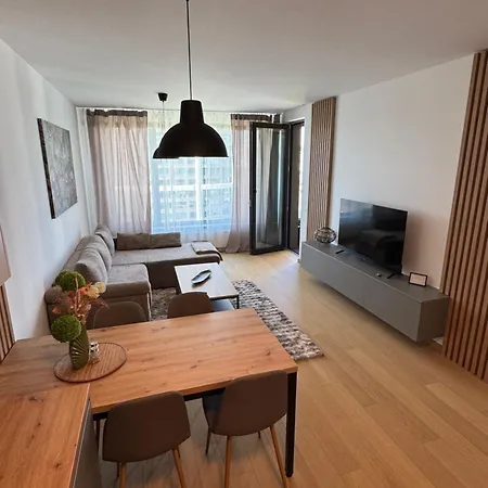 Apartament Sky Park By Zaha Hadid- Modern With Garage *